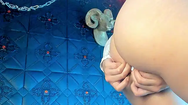 Snapshot of LolaXXXperience chatting on October 2025 11:33:02 AM LolaXXXperience online show from October 2025 11:33:02 AM