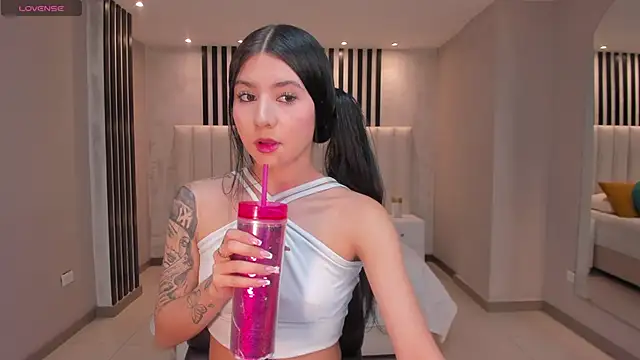 LaurentConnor online show from November 2025 03:50:02 AM