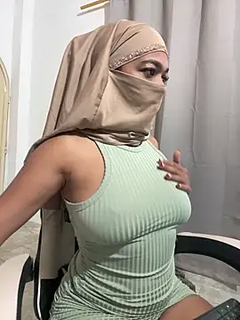 Snapshot of Yuli_arabic chatting on April 2026 07:23:01 PM Yuli arabic online show from April 2026 07:23:01 PM