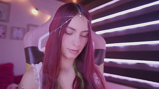 Rebecah 1 online show from November 2025 03:22:01 PM