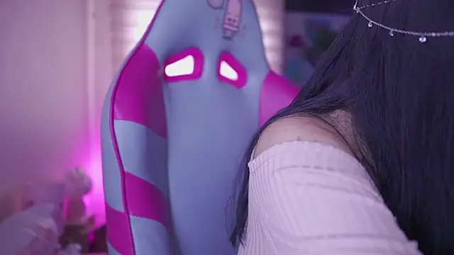 Rebecah 1 online show from March 2026 03:52:01 PM