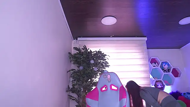 Rebecah 1 online show from April 2026 08:31:01 PM