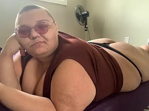 Snapshot of taydeebear chatting on October 2025 05:13:02 PM taydeebear online show from October 2025 05:13:02 PM