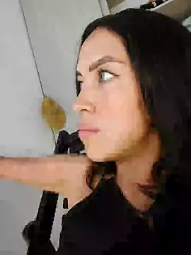 Snapshot of Lina_Bedoya chatting on September 2025 05:51:02 AM Lina Bedoya online show from September 2025 05:51:02 AM