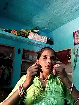 Snapshot of Basanti_ji chatting on September 2025 07:52:02 AM Basanti ji online show from September 2025 07:52:02 AM