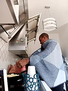 estrogeni online show from March 2026 08:48:01 AM