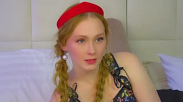 AgataFoxley online show from November 2025 06:10:02 PM