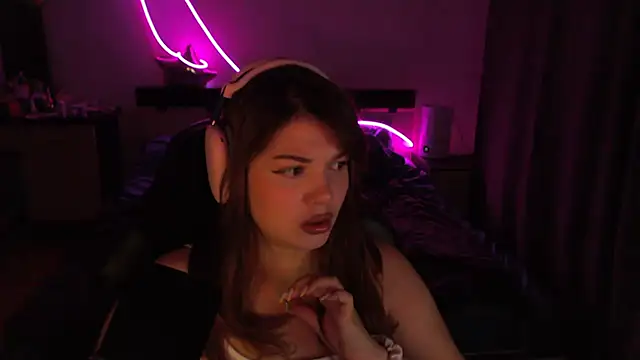 NutsGilmore online show from October 2025 05:13:01 PM