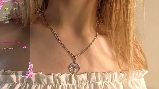 Snapshot of Sue_Sanders chatting on September 2025 10:16:02 AM Sue Sanders online show from September 2025 10:16:02 AM