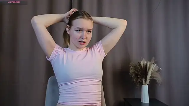 VinnieSerrano online show from October 2025 01:09:01 PM