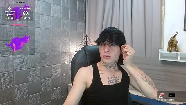 Iantwink18 online show from October 2025 08:28:01 PM