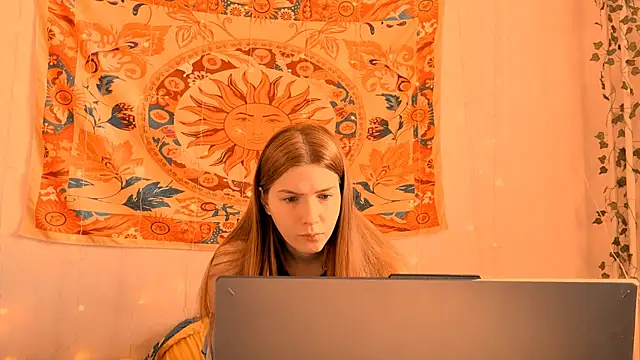 AliceCUNTach online show from April 2026 05:07:02 AM