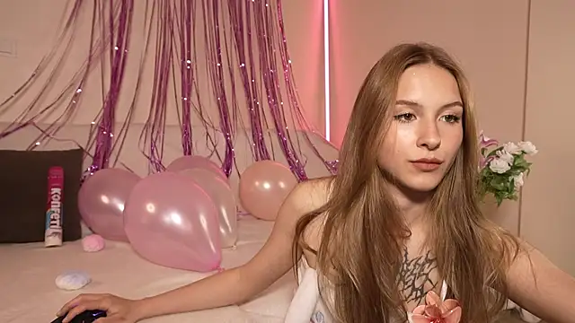 Vegas V online show from April 2026 12:50:01 PM