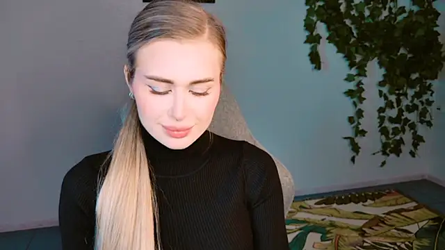 AdelLoyss online show from October 2025 01:10:01 PM