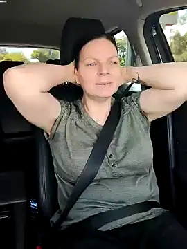 Snapshot of aussiepeaches chatting on January 2025 11:23:01 PM aussiepeaches online show from January 2025 11:23:01 PM