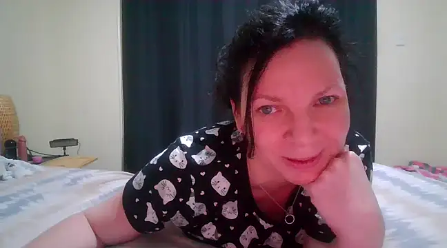 Snapshot of aussiepeaches chatting on March 2025 10:38:01 PM aussiepeaches online show from March 2025 10:38:01 PM