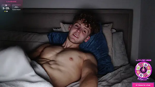 DominantAlex18 online show from March 2026 05:07:02 PM