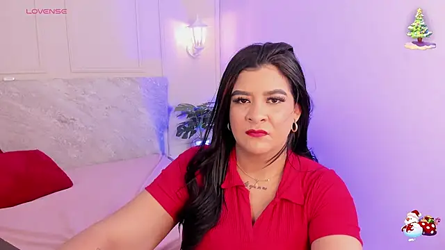 TianaGlow26 online show from November 2025 07:47:02 PM