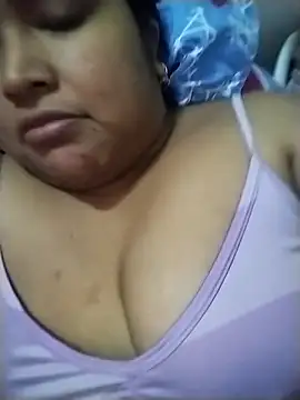 Angelly ricura online show from November 2025 05:35:02 PM