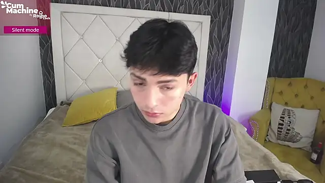 Snapshot of SamuFOXXX chatting on September 2025 08:21:01 PM SamuFOXXX online show from September 2025 08:21:01 PM