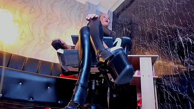 Snapshot of Nicollemillf chatting on September 2025 10:13:01 PM Nicollemillf online show from September 2025 10:13:01 PM