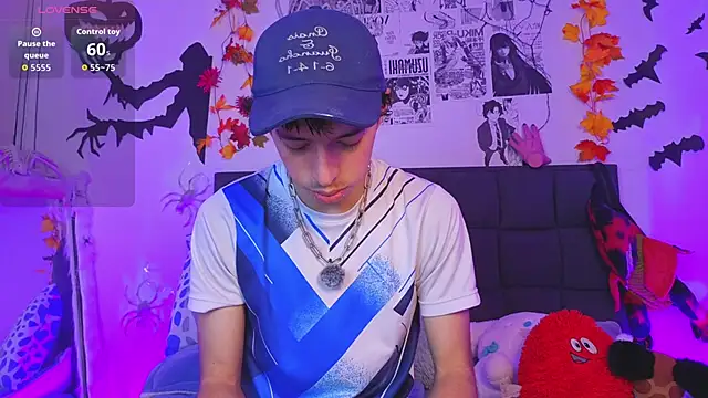 Otter Star online show from October 2025 04:45:02 AM