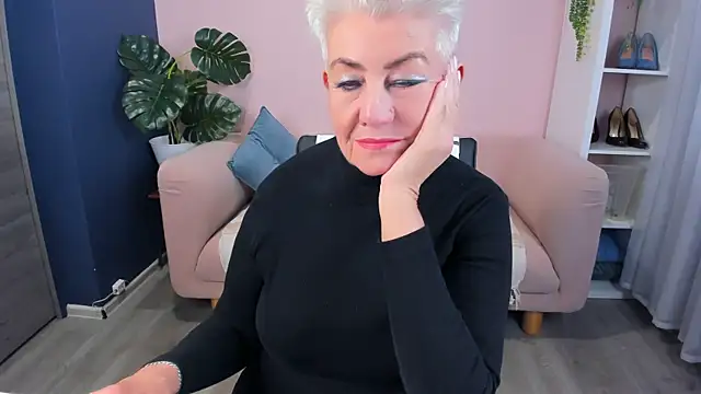 HotandMature online show from September 2025 07:57:01 AM