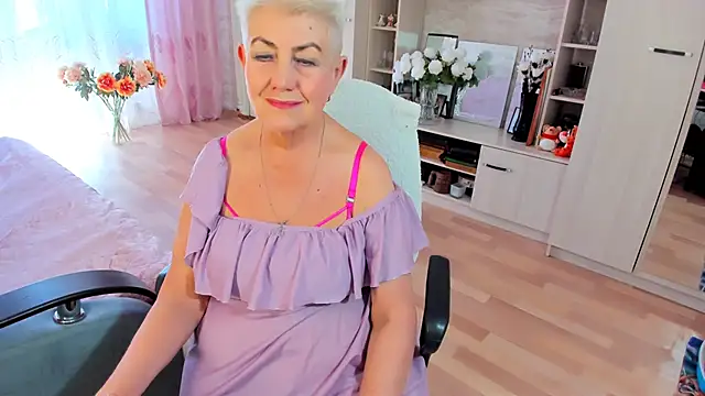 Snapshot of HotandMature chatting on June 2026 08:28:02 AM HotandMature online show from June 2026 08:28:02 AM