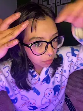 Snapshot of Valen-Foxx chatting on September 2025 05:29:02 AM Valen-Foxx online show from September 2025 05:29:02 AM