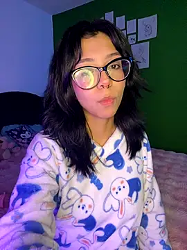 Valen-Foxx online show from October 2025 05:48:02 AM