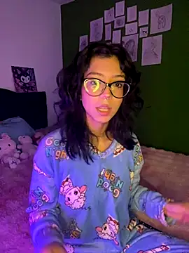 Valen-Foxx online show from October 2025 05:18:01 AM