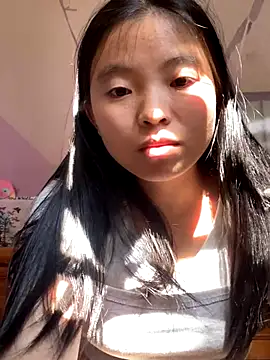 viluna online show from November 2025 05:42:02 AM