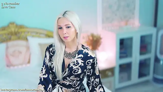 Snapshot of Amoramias chatting on November 2025 07:37:01 PM Amoramias online show from November 2025 07:37:01 PM