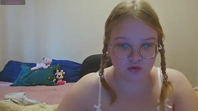 Rosa Grenn online show from October 2025 09:06:02 AM