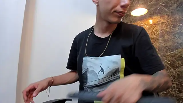 Justin Lakee online show from September 2025 11:15:01 PM