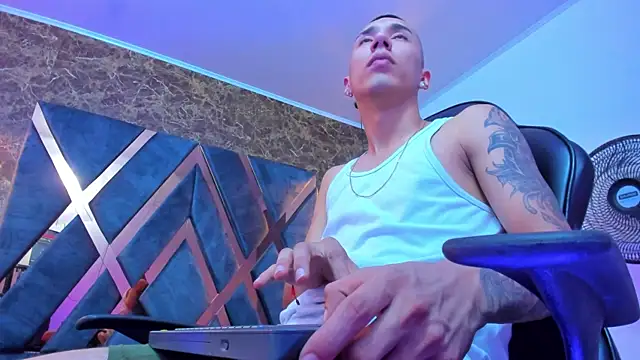 Justin Lakee online show from September 2025 11:15:02 PM