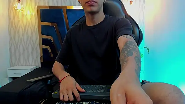 Justin Lakee online show from October 2025 11:17:02 PM