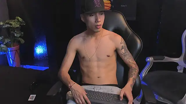 Justin Lakee online show from November 2025 11:07:02 PM