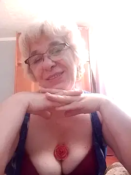 Snapshot of 52MiaLove02 chatting on June 2026 04:52:02 PM 52MiaLove02 online show from June 2026 04:52:02 PM