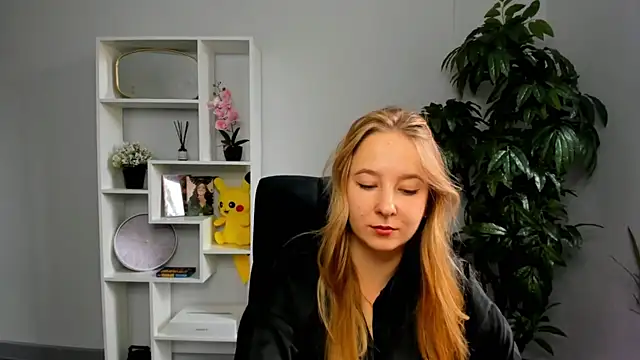 CarolGonzalez online show from September 2025 07:46:01 AM