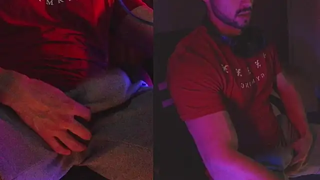 Axel-Cr0ss online show from September 2025 02:00:02 AM