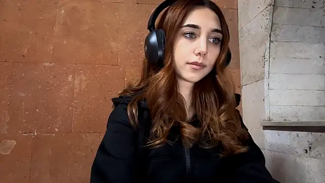 LinaMour online show from September 2025 10:09:02 PM