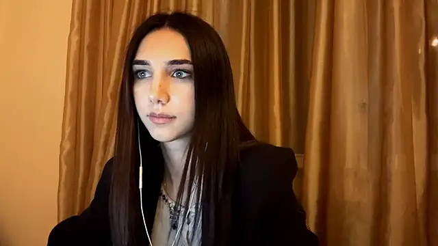 LinaMour online show from September 2025 10:11:02 PM