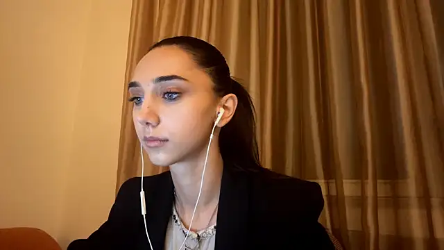 LinaMour online show from September 2025 10:13:01 PM