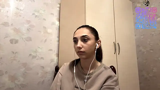 LinaMour online show from October 2025 10:11:01 PM