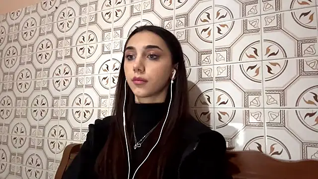 LinaMour online show from November 2025 10:10:02 PM