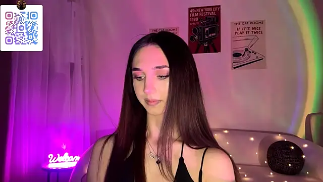 LinaMour online show from March 2026 10:49:02 PM