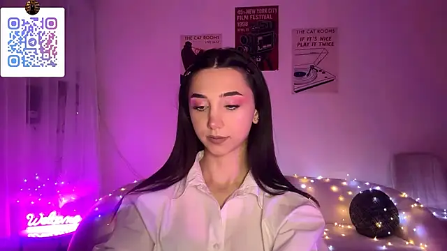 LinaMour online show from April 2026 10:29:02 PM