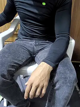 yazinyazin1 online show from November 2025 08:43:02 PM