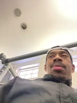 fitsexyman online show from September 2025 02:06:02 PM